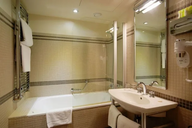غرفة سوبيريور بسرير مزدوج أو سريرين منفصلين، Iron Gate Hotel And Suites 2/2