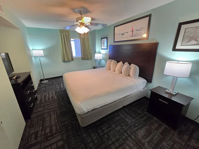 3 Bedrooms, Condo, Deluxe, Ocean Front, Kitchen، Grand Atlantic Ocean Resort 5/6