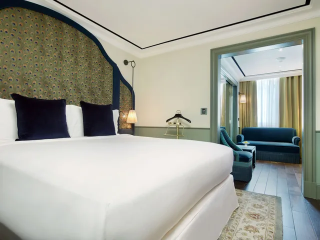 Maxwell, Club, Junior Suite, King Bed, Club Lounge Access، Maxwell Reserve Singapore, Autograph Collection 2/6