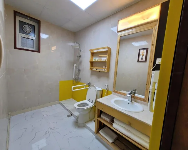 جناح تنفيذي بسرير كينج، Camphor Hotel 3/3