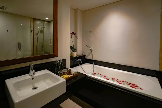 Double Bed, Pool Access، The Kirana Canggu Hotel 6/10