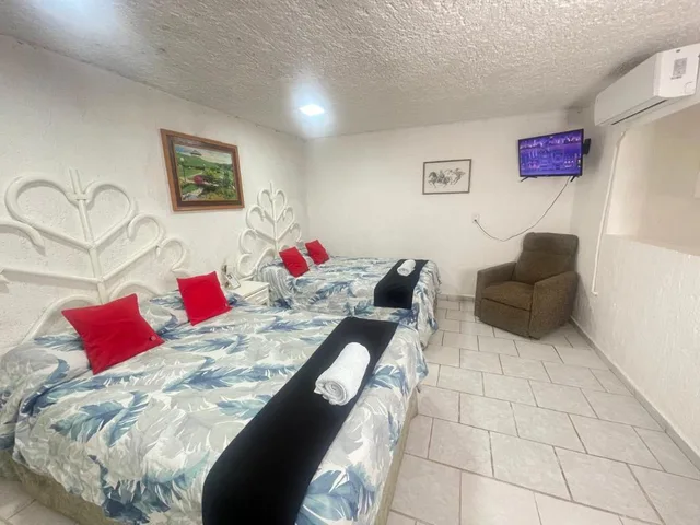 Suite, 2 Double Beds, Kitchenette, Capital O Farallon Inn 3/4