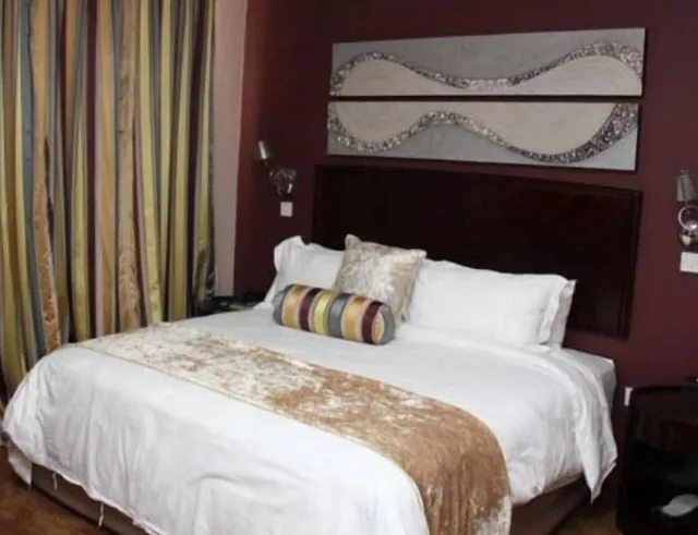 غرفة مفردة بسريرين منفصلين، Tlotlo Hotel And Conference Center 4/5
