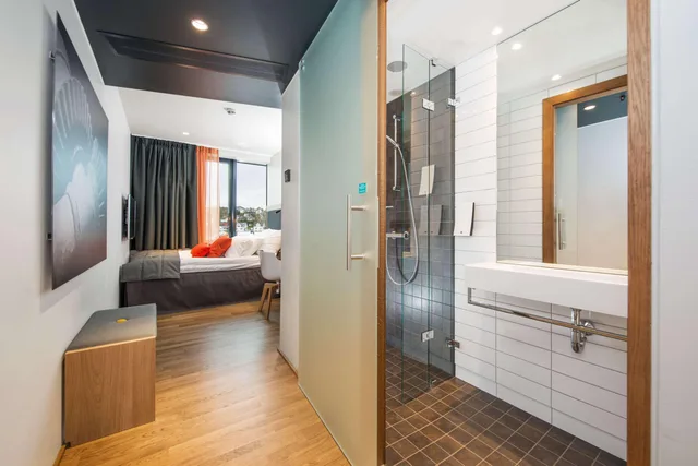 غرفة بسرير كوين، Clarion Hotel The Edge 1/1