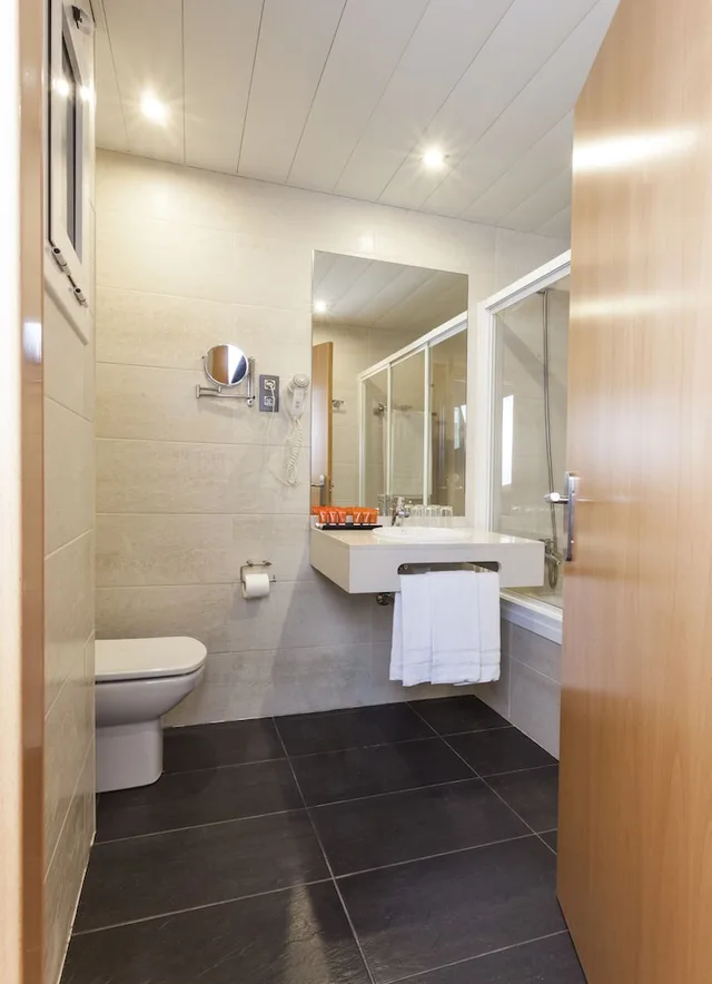 غرفة بسرير مزدوج مع سرير إضافي، Hotel Horitzo 6/6