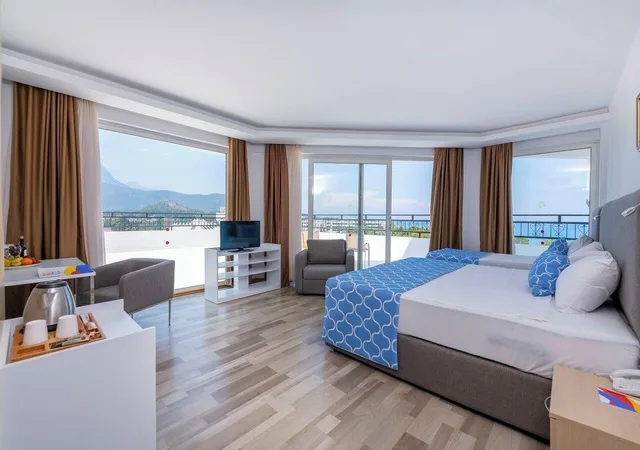 غرفة سوبيريور بسرير مزدوج بإطلالة على البحر، Amara Comfort Resort 4/5