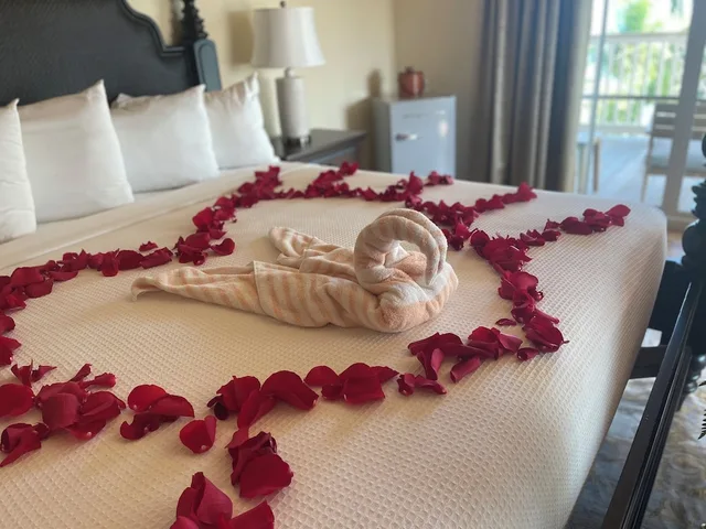 Luxury, King Bed, Ocean View, Adult Only, Grassy Flats Resort & Beach Club (ex Casa Del Sol Beach Resort) 1/9