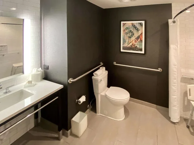غرفة بسريرين كوين لذوي الإعاقة، The Southlake Hotel 2/2