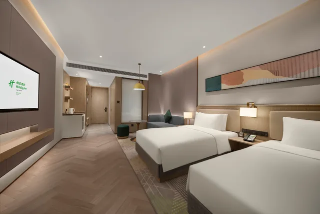 غرفة قياسية بسريرين منفصلين للمدخنين، Holiday Inn Fu’an 1/3