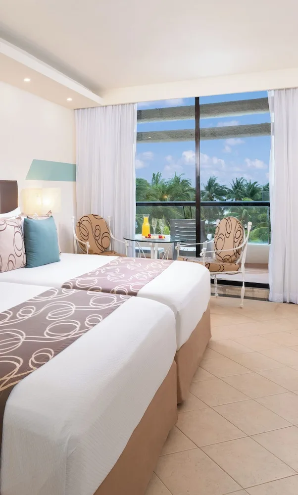 grand, sunset view, Grand Oasis Cancun All Inclusive 2/9