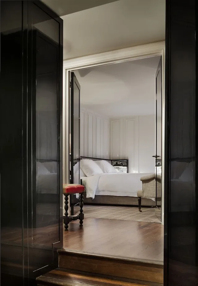 Signature, Cupola, Suite, King Bed, Rosewood London 5/5