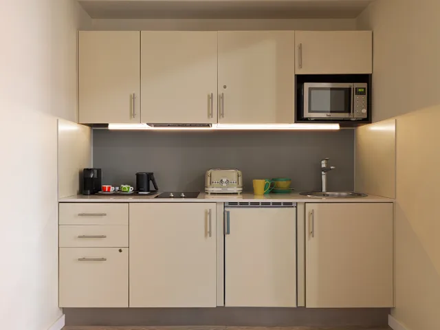 لوفت سوبيريور، H10 Berlin Ku'Damm, Berlin 7/7