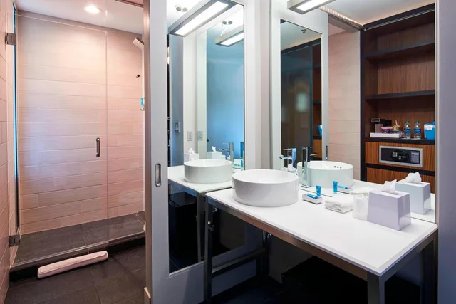 Aloft, Guest Room, 2 Double Beds، ALOFT CLEVELAND AIRPORT 10/10
