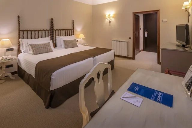غرفة تنفيذية بسرير مزدوج أو سريرين منفصلين، Gran Hotel Rey Don Jaime 4/7