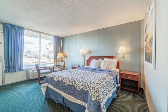 غرفة بسرير كوين للمدخنين، Ozark Junction Inn 6/7