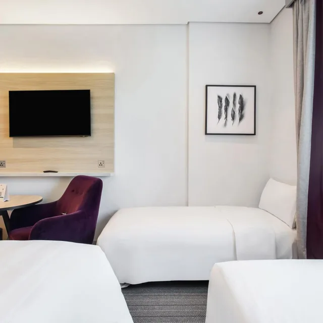 New Style, Family, King Bed, Premier Inn Abu Dhabi Capital Centre 7/10