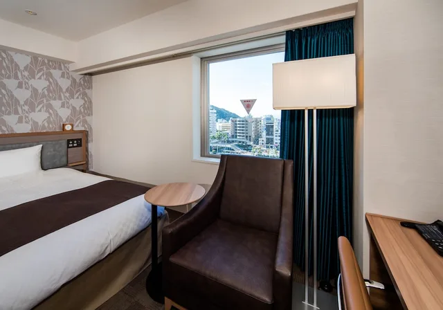 Hollywood, Twin Beds, Smoking، Daiwa Roynet Hotel Tokushima-Ekimae 2/3