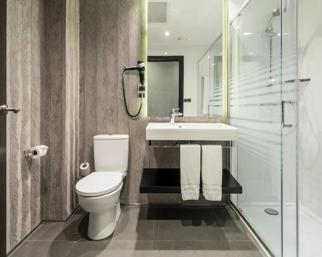 غرفة بسرير مزدوج أو سريرين منفصلين مع سرير إضافي، Ilunion Bel Art Hotel 7/9