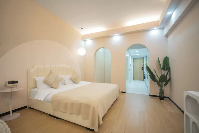Design, Futon Bed, King Bed، Private-Enjoyed Home ApartHotel - R&amp;F Stanley Apartment 5/10