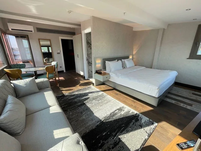 غرفة سوبيريور بسرير مزدوج، Feri Suites 2/4