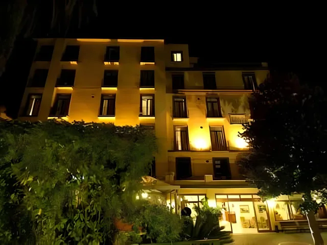 Economy, Hotel Eden Sorrento 1/1