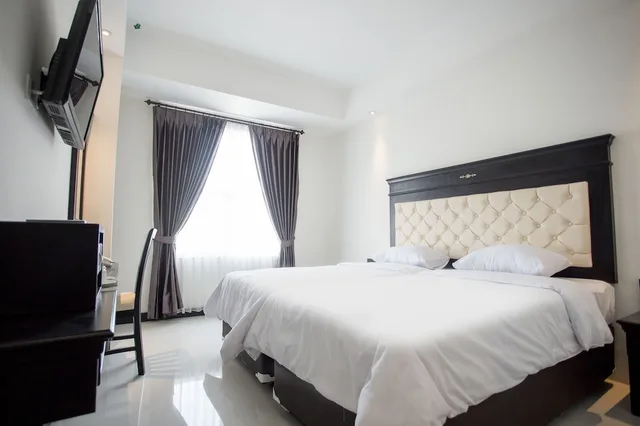 غرفة ديلوكس بسريرين منفصلين، Same Hotel Malang 2/4