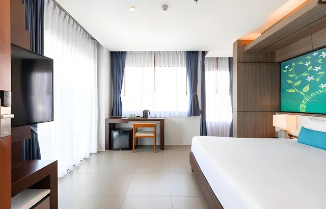غرفة بريميوم ديلوكس بسرير كينج، The Marina Phuket Hotel 2/10