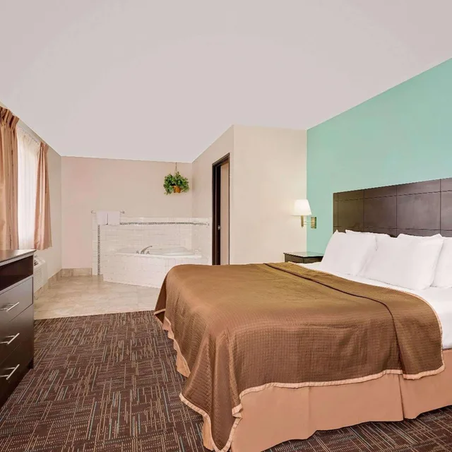 جناح بسرير كينج بجاكوزي للمدخنين، Howard Johnson By Wyndham Gothenburg 2/5