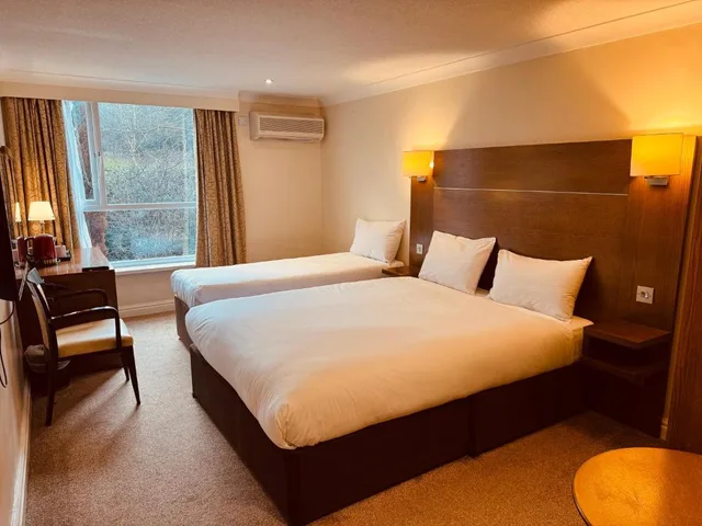 غرفة عائلية، Gainsborough House Hotel 1/2