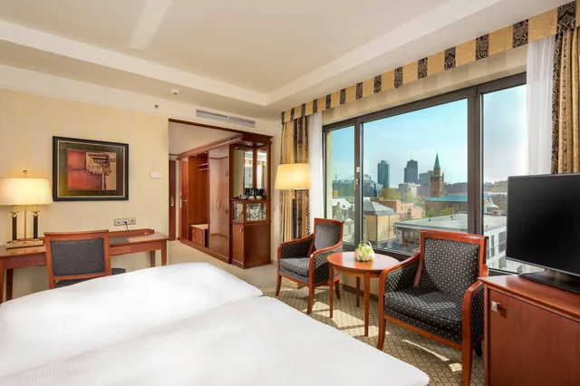غرفة كلاسيكية بسرير كينج، JW Marriott Hotel Berlin 7/10