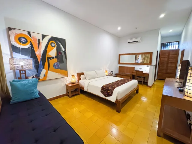 غرفة ديلوكس بسرير كينج، Rumah Mertua Heritage Yogyakarta 3/7