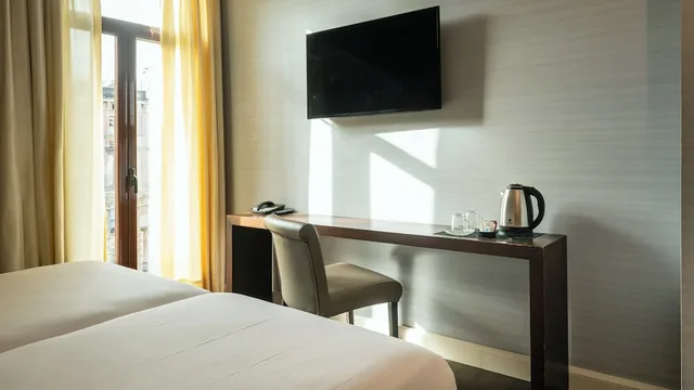 Basic, Economy, Twin Beds, Hotel Ramblas Internacional 4/8