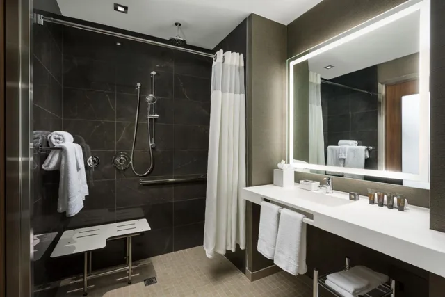 غرفة قياسية بسرير مزدوج لذوي الإعاقة، AC HOTEL NEW YORK TIMES SQUARE 7/10