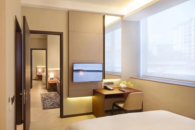 2 Bedrooms, Apartment, 2 King Beds, Laundry, Louis Kienne Serviced Residences 7/7