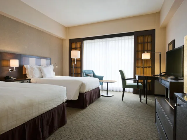 Superior, Twin Beds, Comfort Floor, Sheraton Miyako Hotel Tokyo 2/4