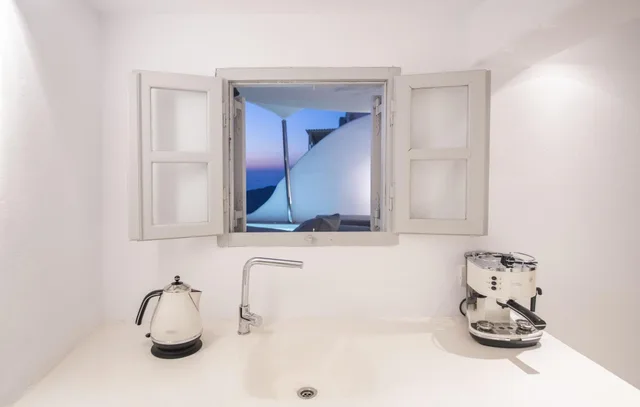 2 Bedrooms, Premium, Suite, Caldera and Sea View, Hot Tub، Hotel Sunny Villas 5/5
