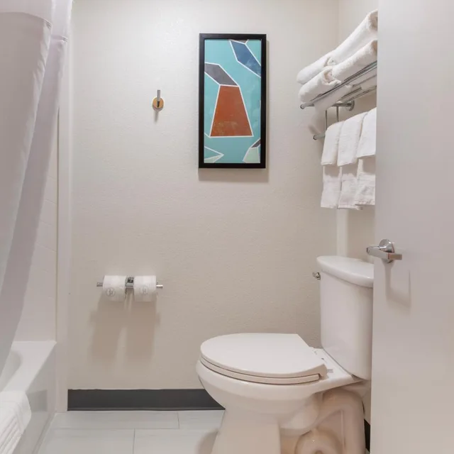 غرفة بسرير كوين، Comfort Inn and Suites Beaver Dam 4/6