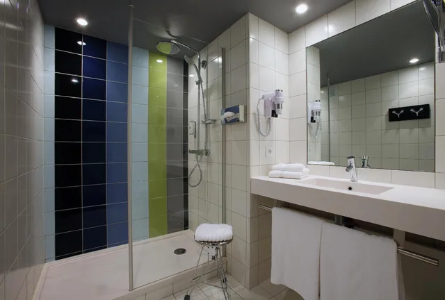 Room, Quintuple، Hotel Le Cinq Hyper Centre Ville 6/8