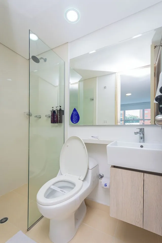 غرفة قياسية بسريرين منفصلين، Hotel Laureles Plaza 5/6