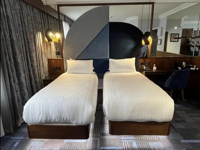 غرفة تنفيذية بسريرين منفصلين، Arthaus Hotel 1/2
