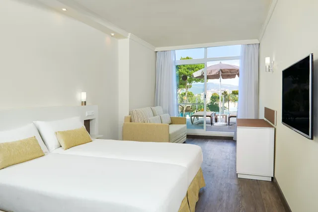 Sol, Pool View، Sol Barbados 1/5