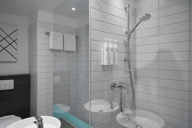 غرفة قياسية بسريرين منفصلين بإطلالة على الفناء، Four Points Flex by Sheraton Koblenz 8/8