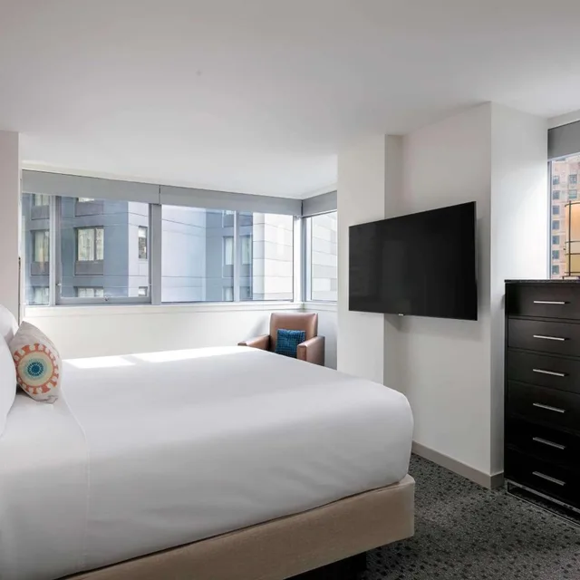 جناح بسرير كينج بغرفتي نوم لذوي الإعاقة، The Royal Sonesta Chicago Downtown 1/8
