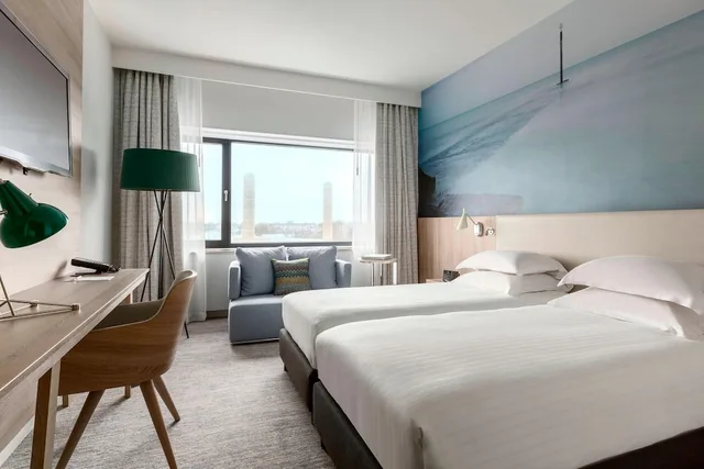 غرفة ديلوكس بسريرين منفصلين، The Hague Marriott Hotel 1/4