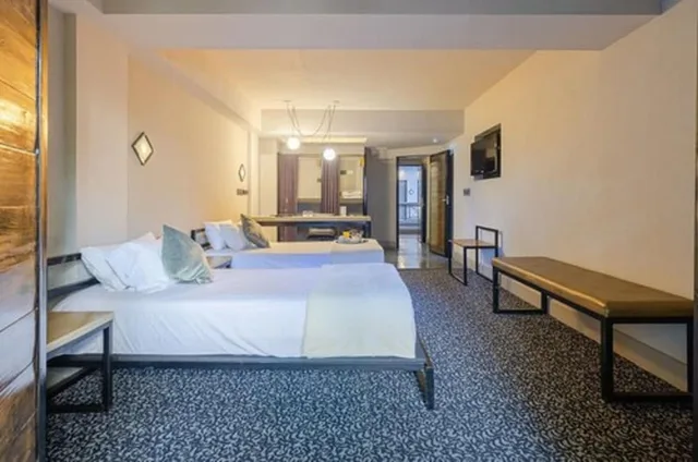 Senior, Suite, Twin Beds، Prodeo Hotel Lounge 1/4