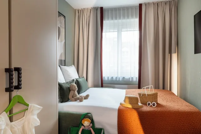 غرفة ديلوكس عائلية بسرير كوين، Hotel D Basel 3/8