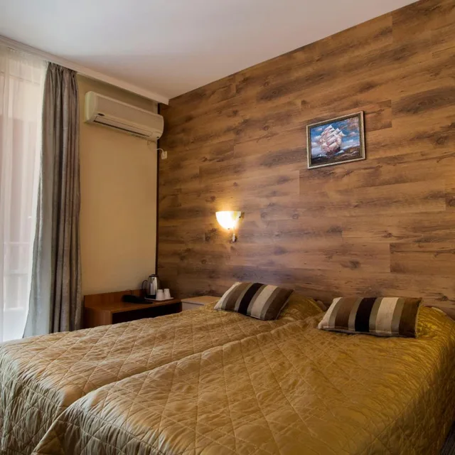 غرفة بسريرين منفصلين مع سرير إضافي، FAMILY HOTEL VENERA 5/7