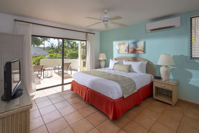 فيلا بسرير كينج وسريرين منفصلين بغرفتي نوم مع أريكة، St. James’s Club Resort & Villas 4/7