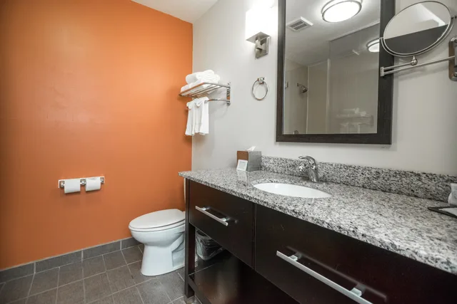 غرفة قياسية بسريرين كوين، Sleep Inn & Suites And Conference Center Downtown 3/4