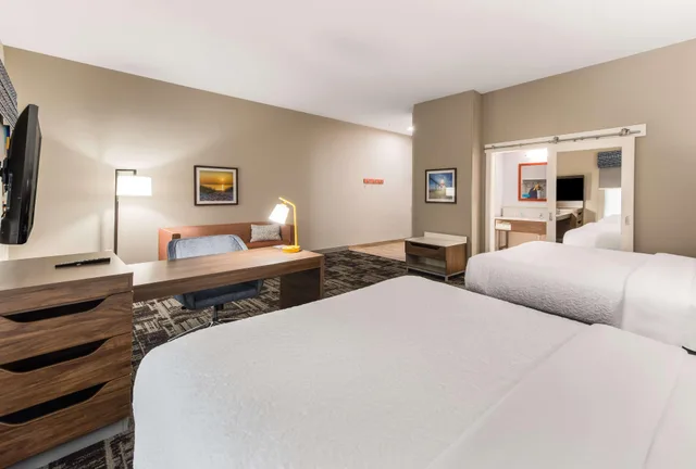 استوديو بسريرين كوين مع أريكة لذوي الإعاقة، Hampton Inn and Suites Benton Harbor MI 1/3